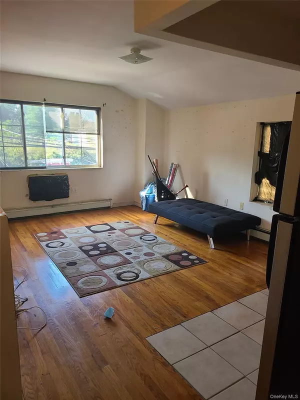 Bronx, NY 10473,252 Soundview AVE