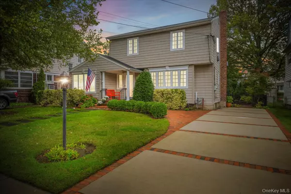 474 Windsor PL,  Oceanside,  NY 11572