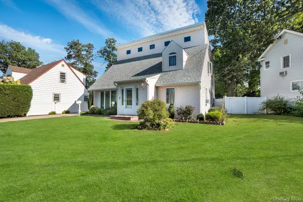 Valley Stream, NY 11581,9 Pine LN