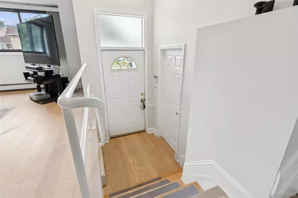 Seaford, NY 11783,3612 Ladonia ST