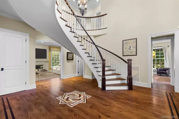 Mount Kisco, NY 10549,2 Heathcote DR