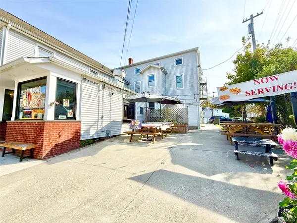 Pawling, NY 12564,9 E Main ST