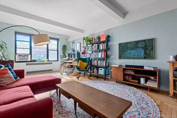 New York (manhattan), NY 10034,65 Park Terrace East #C75