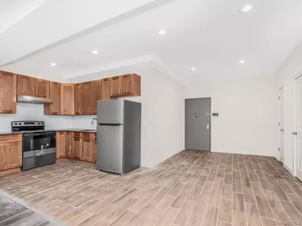 Yonkers, NY 10706,409 Warburton AVE #1C