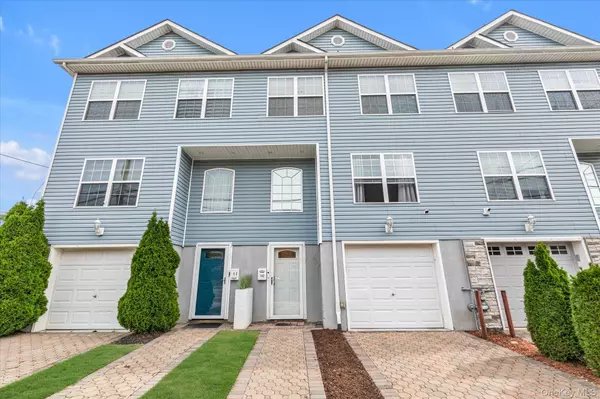 142 S Franklin ST, Hempstead, NY 11550