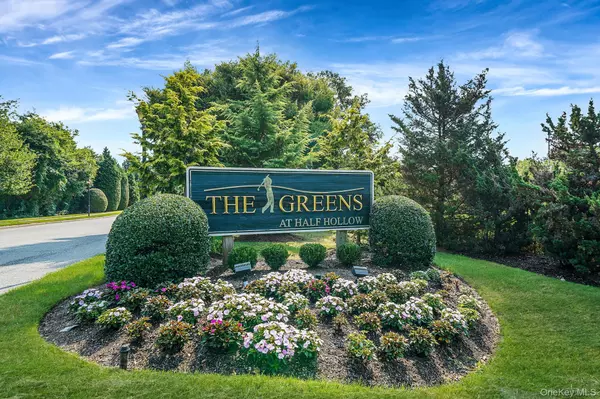 935 Altessa BLVD, Melville, NY 11747