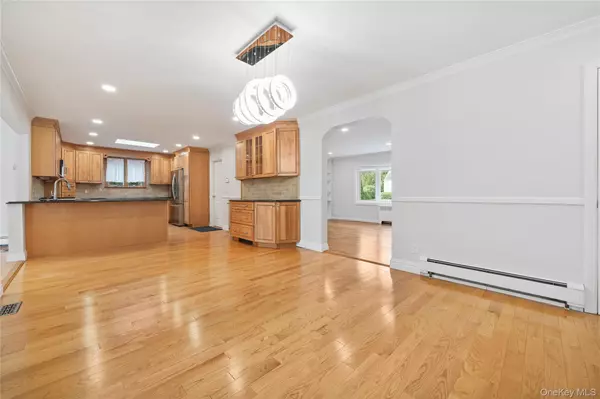 Hartsdale, NY 10530,131 Longfellow ST