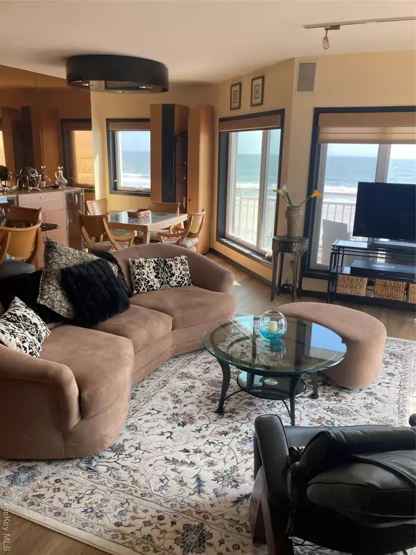 Long Beach, NY 11561,780 W Broadway #5J