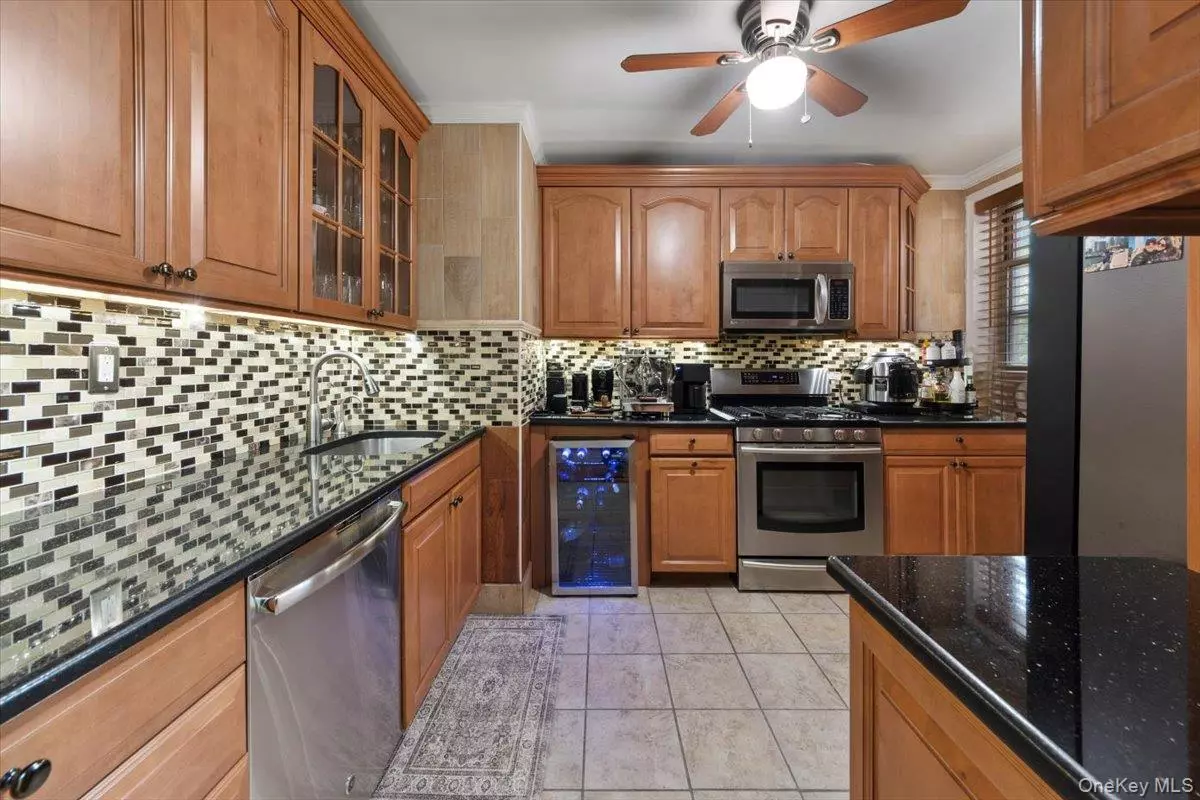 Yonkers, NY 10710,5 Sadore Lane #5P