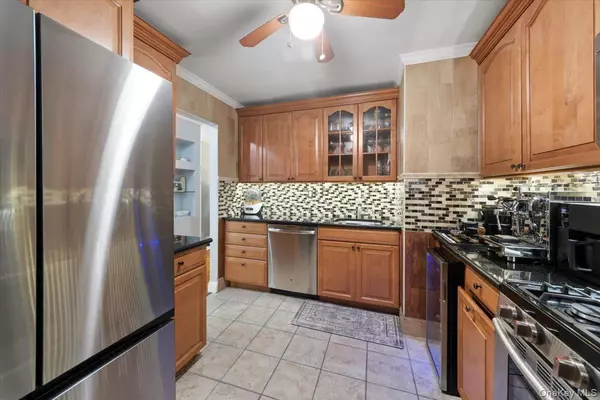 Yonkers, NY 10710,5 Sadore Lane #5P
