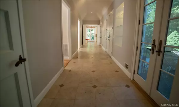 Nissequogue, NY 11780,704 Short Beach RD