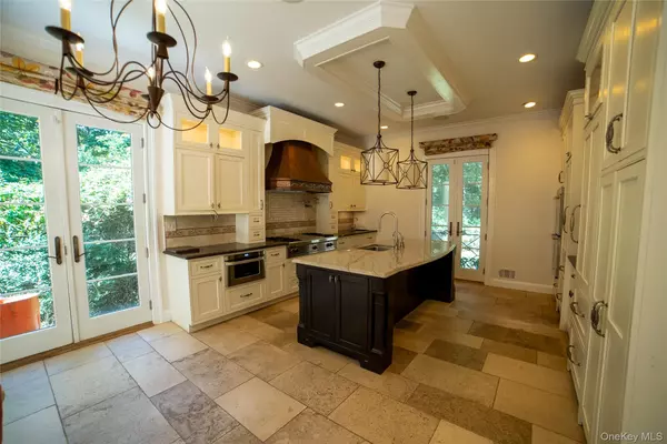 Nissequogue, NY 11780,704 Short Beach RD