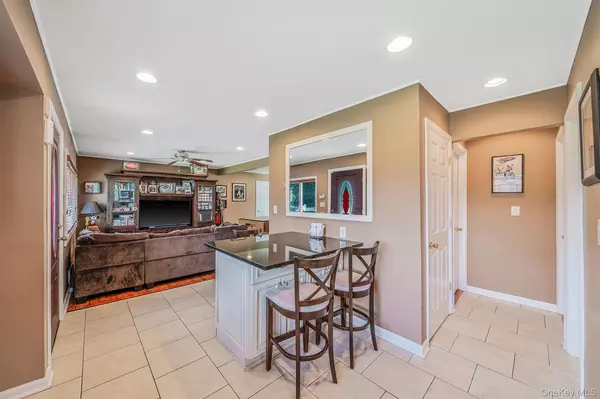 Kings Park, NY 11754,5 Hileen DR