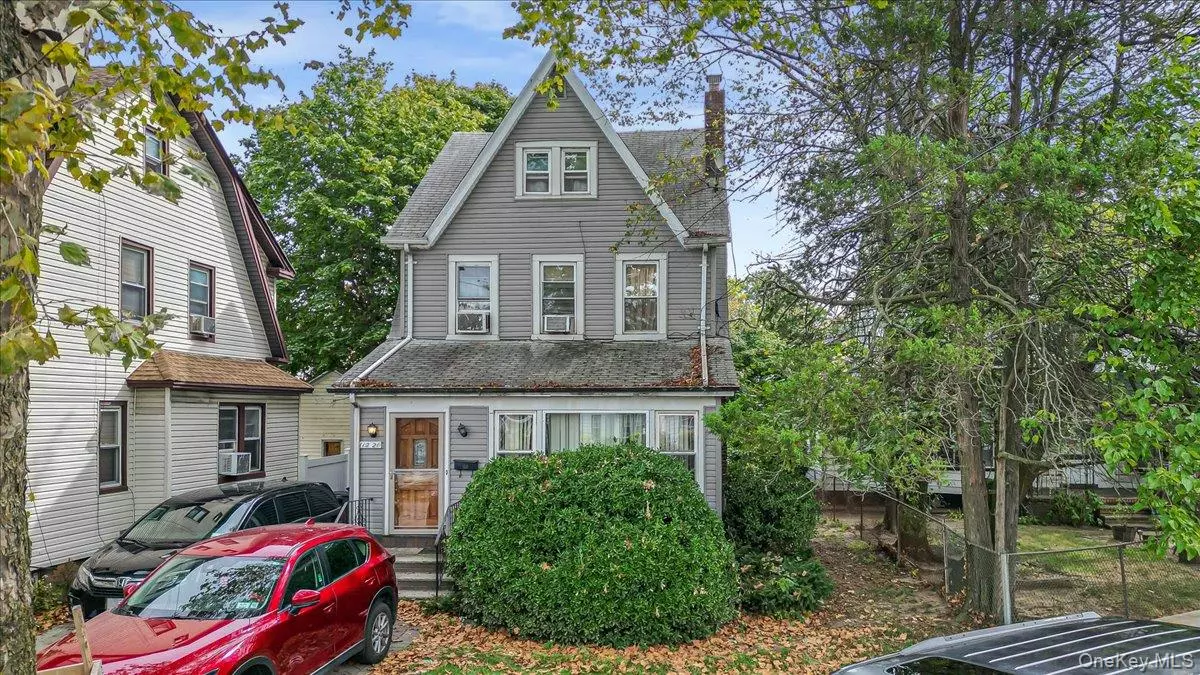 Queens Village, NY 11429,11221 212th ST