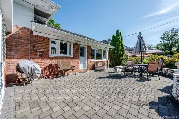 Bayside, NY 11364,50-42 Horatio Pkwy