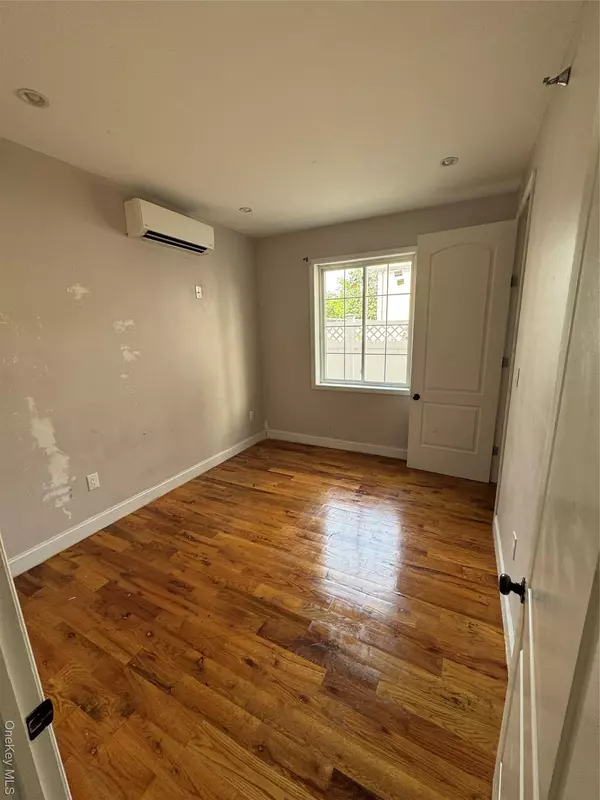 Rosedale, NY 11422,13814 Brookville BLVD