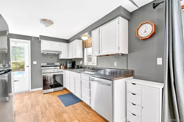 Amenia, NY 12501,10 Flood DR