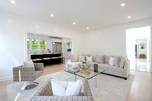 Garden City, NY 11530,108 Tanners Pond RD