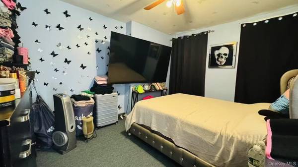 Ozone Park, NY 11417,105-04 Liberty AVE