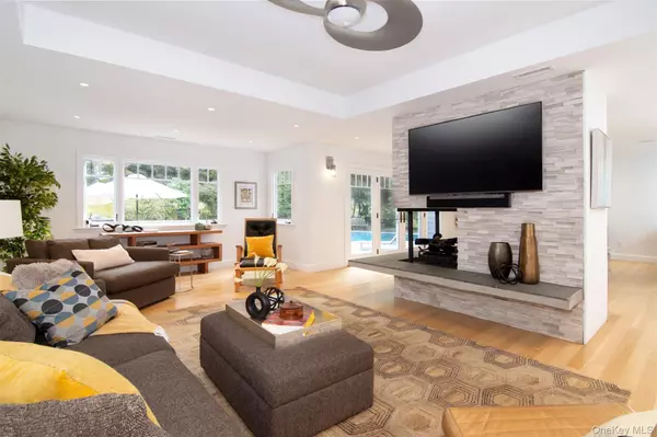 Hartsdale, NY 10530,27 Hawthorne WAY