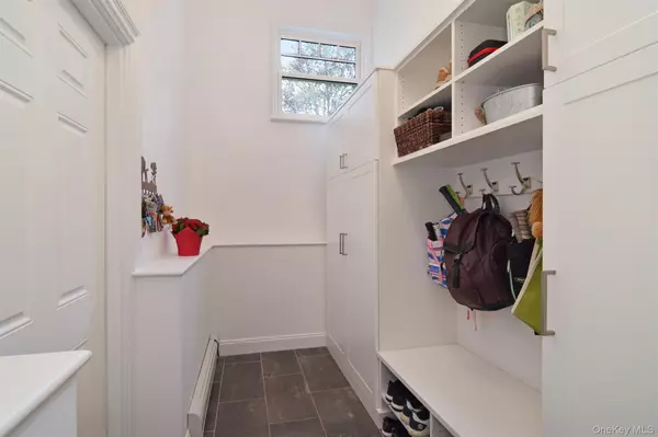 Hartsdale, NY 10530,27 Hawthorne WAY