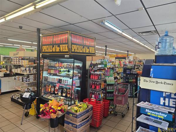 Holbrook, NY 11741,1202 Grundy AVE