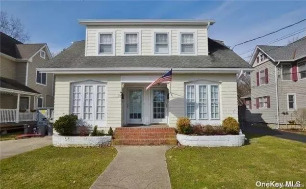 31 Highland CT, Huntington, NY 11743
