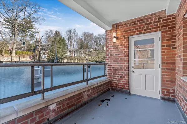 Hartsdale, NY 10530,80 E Hartsdale AVE #103