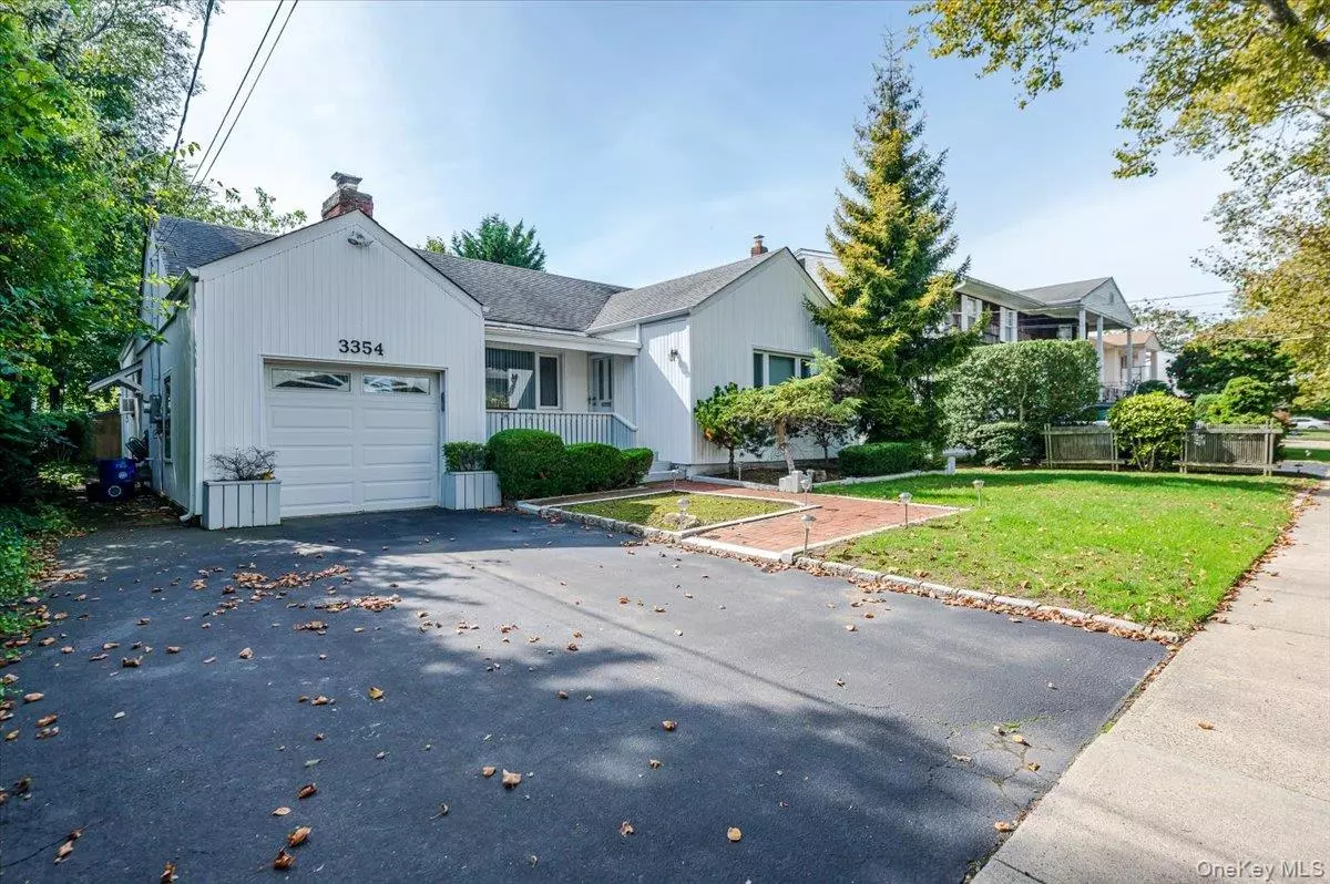 Oceanside, NY 11572,3354 Knight ST