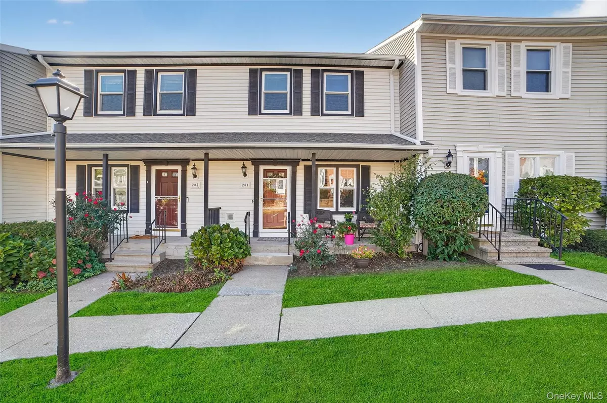 Peekskill, NY 10566,204 Mallard WAY