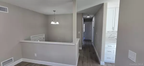 Medford, NY 11763,1902 Race AVE