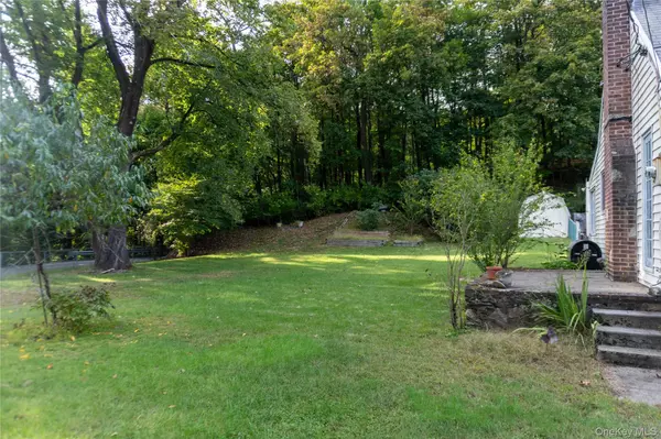 Cortlandt Manor, NY 10567,8 Crescent Hill DR