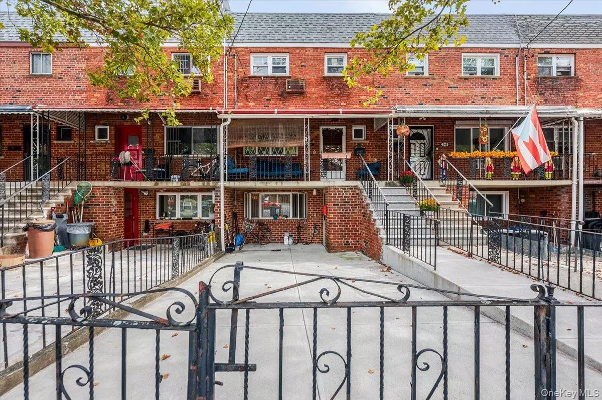 Bronx, NY 10465,248 Throggs Neck BLVD