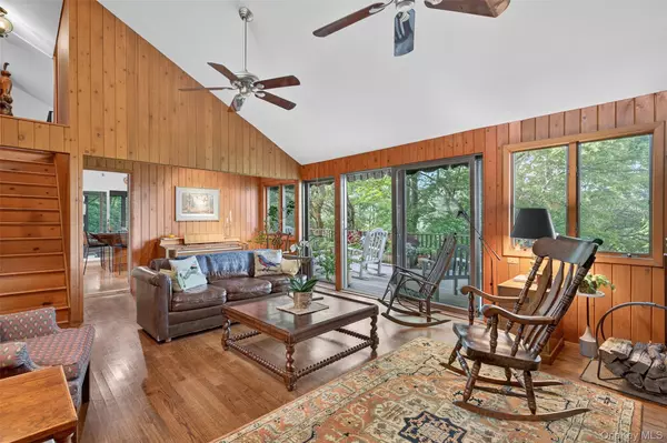 Cornwall On Hudson, NY 12520,10 Abbott LN