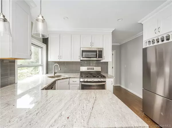 91 Parkway RD #2S, Bronxville, NY 10708