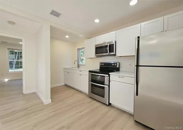 Mastic Beach, NY 11951,49 Shore DR
