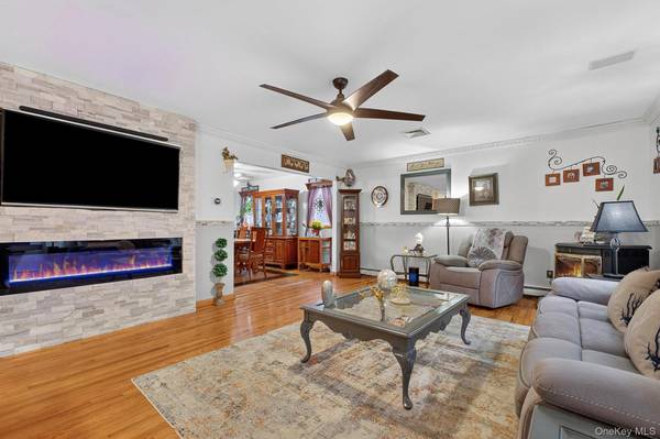 Fishkill, NY 12524,74 Lyndon RD