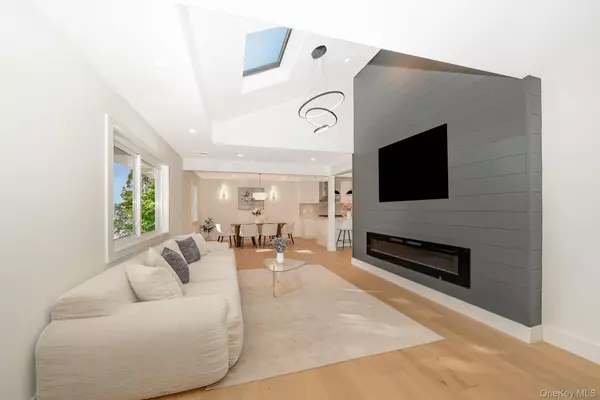 Massapequa, NY 11758,5 Huron AVE