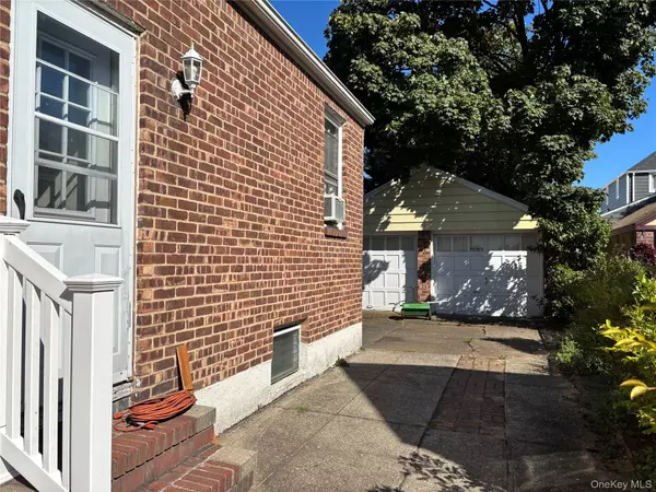 Franklin Square, NY 11010,31 Claflin BLVD