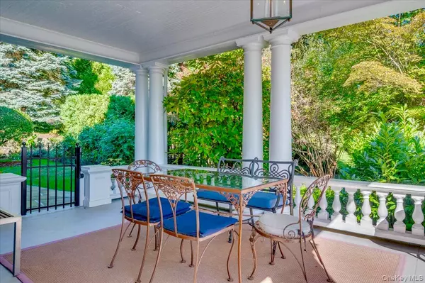Nyack, NY 10960,245 River RD