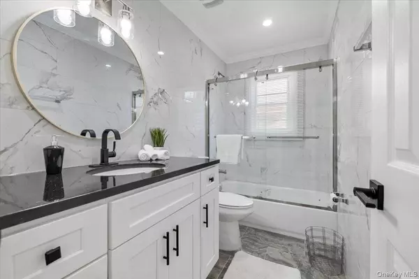 Rosedale, NY 11422,147- 26 240th ST