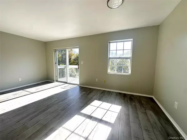 Chester, NY 10918,82 High ST #2