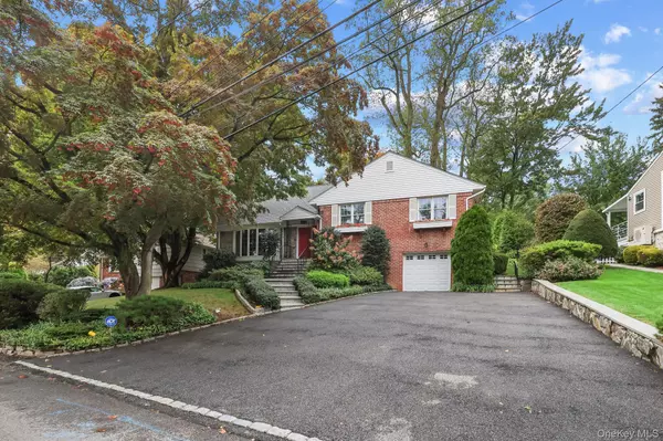 202 Old Wilmot RD, Scarsdale, NY 10583