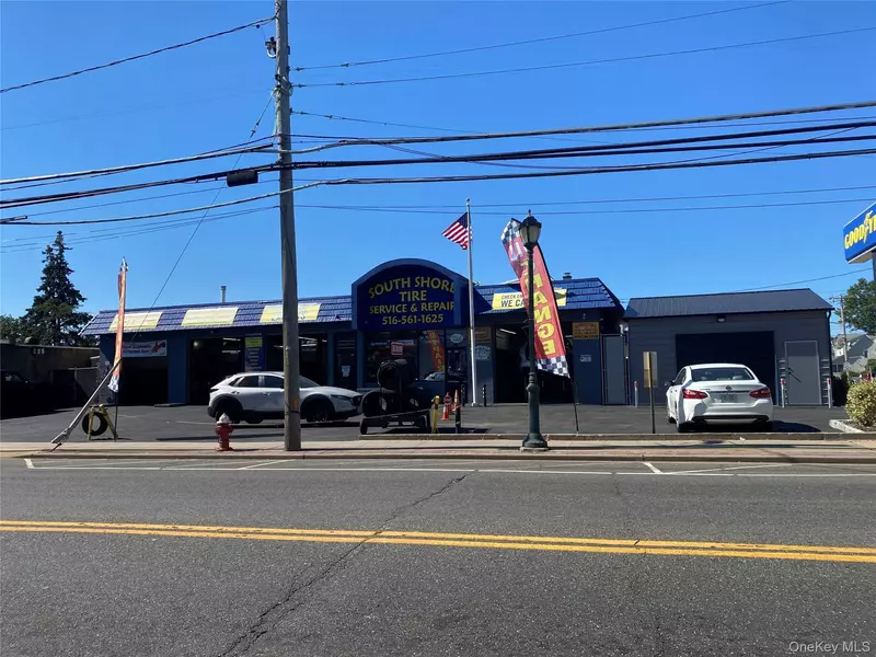176 N Central AVE, Valley Stream, NY 11580
