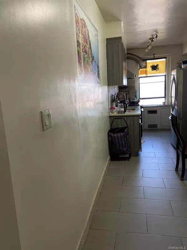 Elmhurst, NY 11373,4035 ITHACA ST #5B