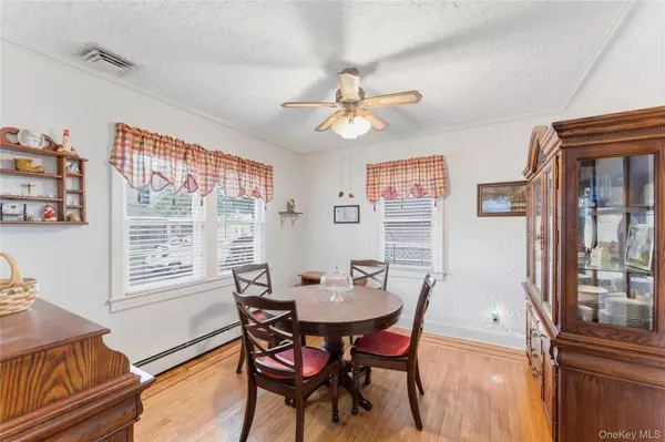 Elmont, NY 11003,1522 Surprise ST