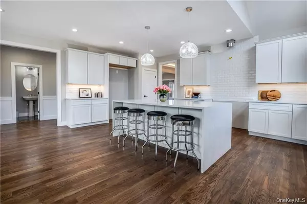 Poughkeepsie, NY 12601,16 Kingwood LN