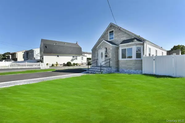 West Hempstead, NY 11552,461 Pinebrook AVE