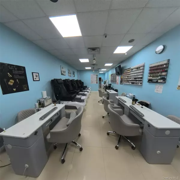 3490 E Tremont AVE, Bronx, NY 10465