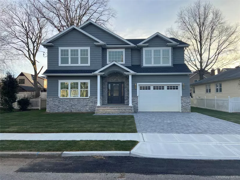 526 Park AVE, Merrick, NY 11566